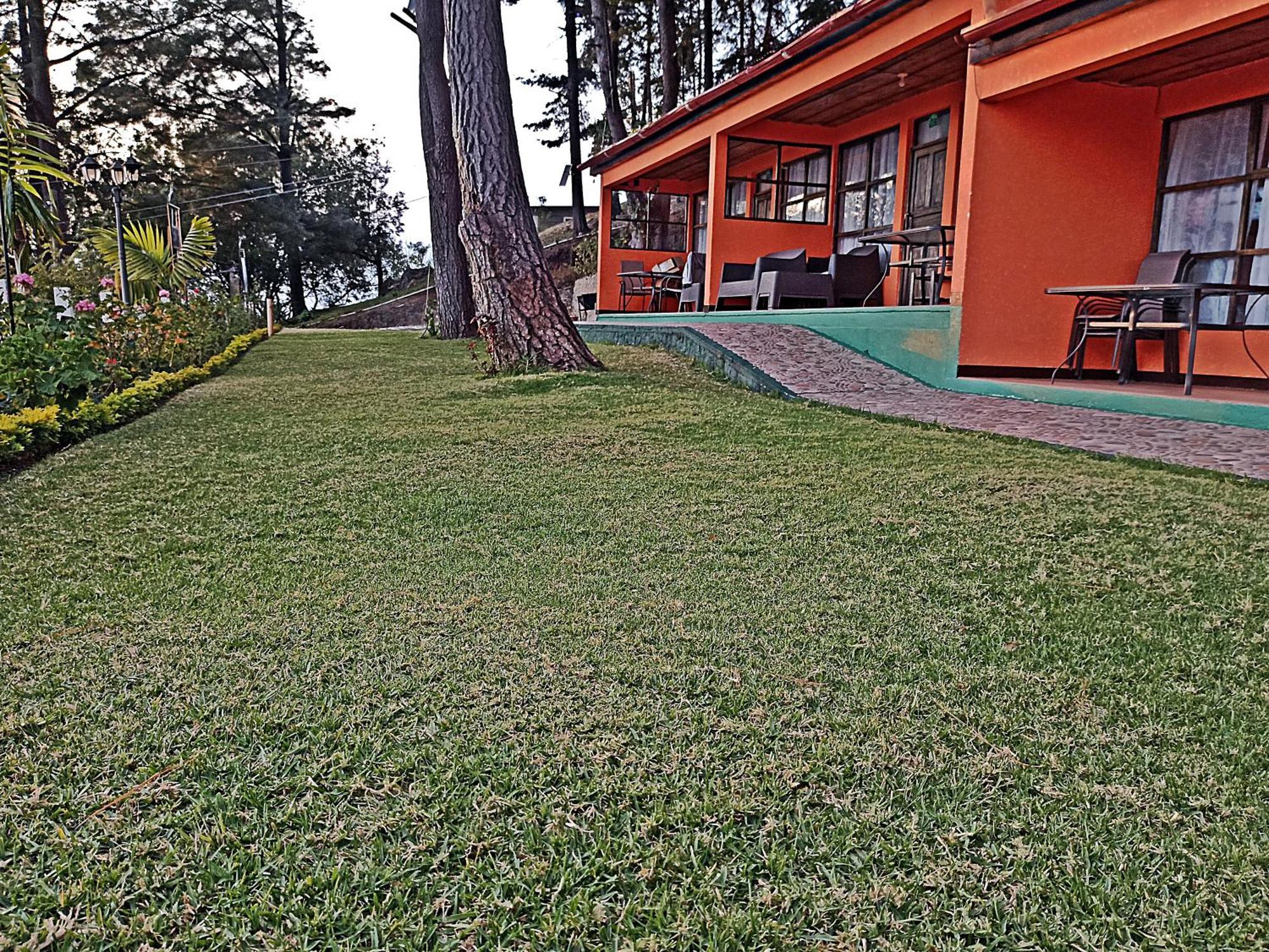 Hotel Y Apartamentos Don Moises Panajachel Exterior photo